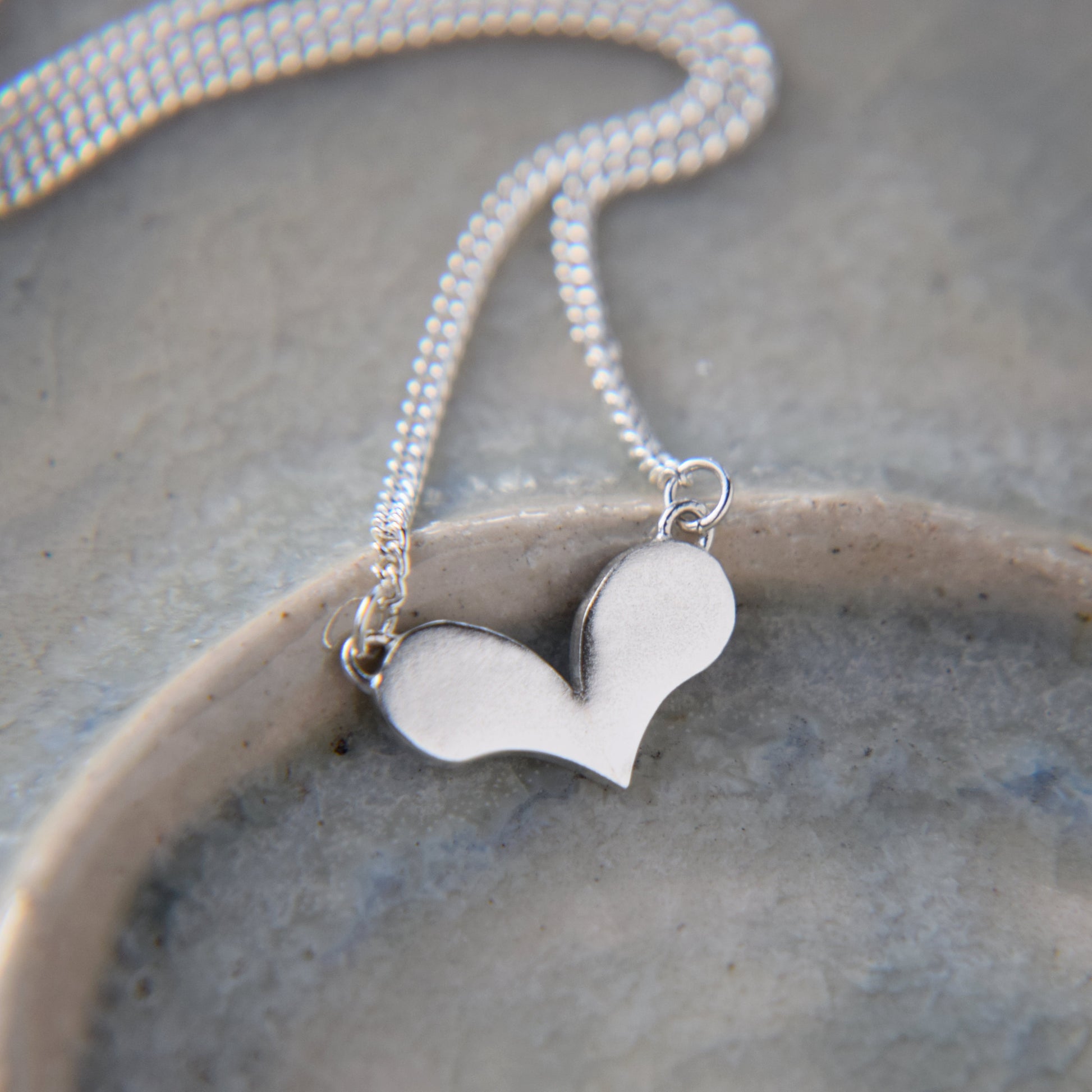 Solid Wide Heart Pendant - Paisley Pins