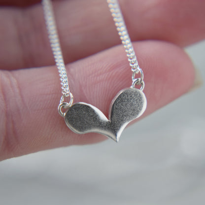 Solid Wide Heart Pendant - Paisley Pins