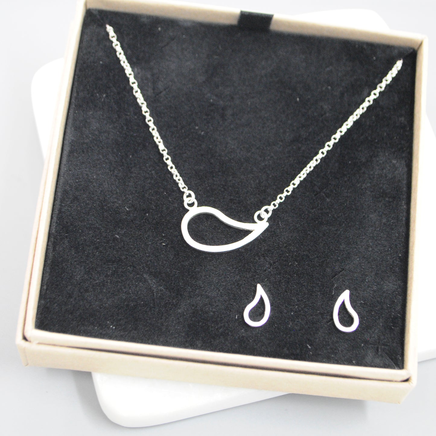 Curved Tear Drop Pendant & Earring Set - Paisley Pins